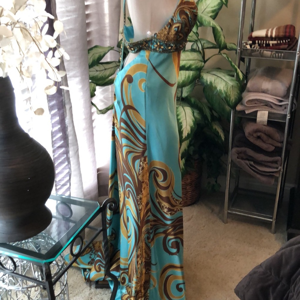 BG HAUTE evening/prom dress - Picture 5 of 8